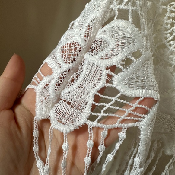 NWOT White crop top - Picture 6 of 8